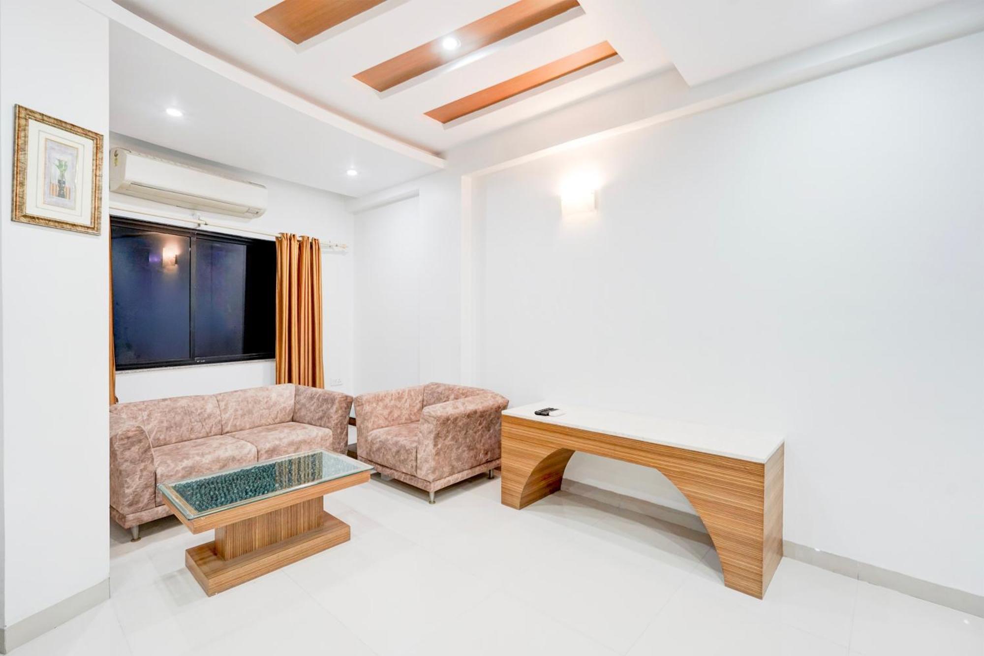Super Townhouse Mg Road Porbandar Formerly Hotel Harmony Eksteriør billede