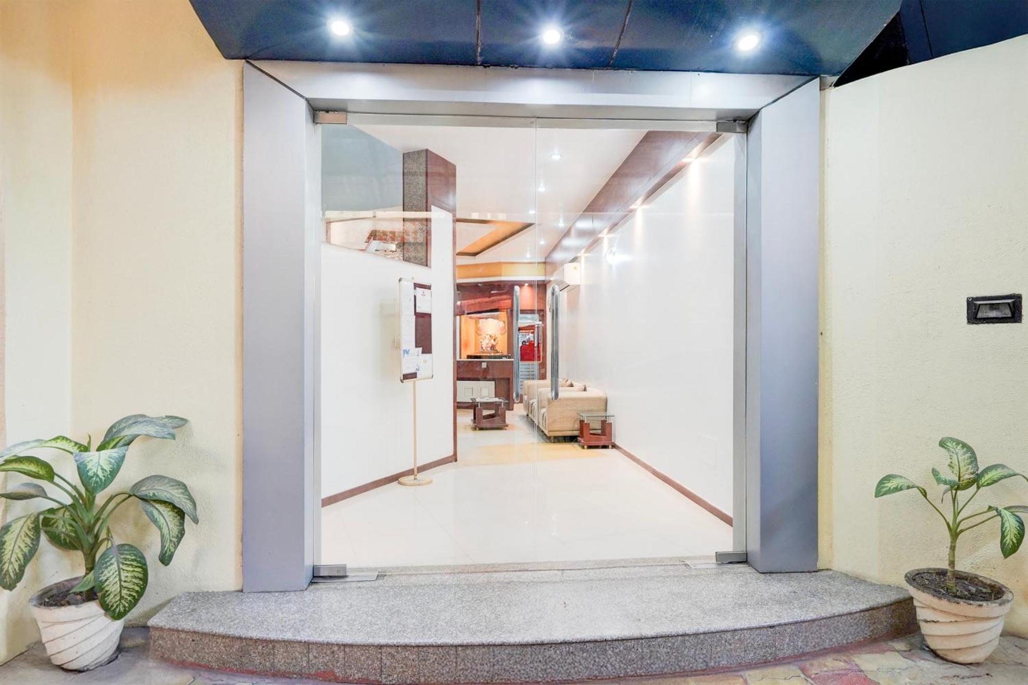 Super Townhouse Mg Road Porbandar Formerly Hotel Harmony Eksteriør billede