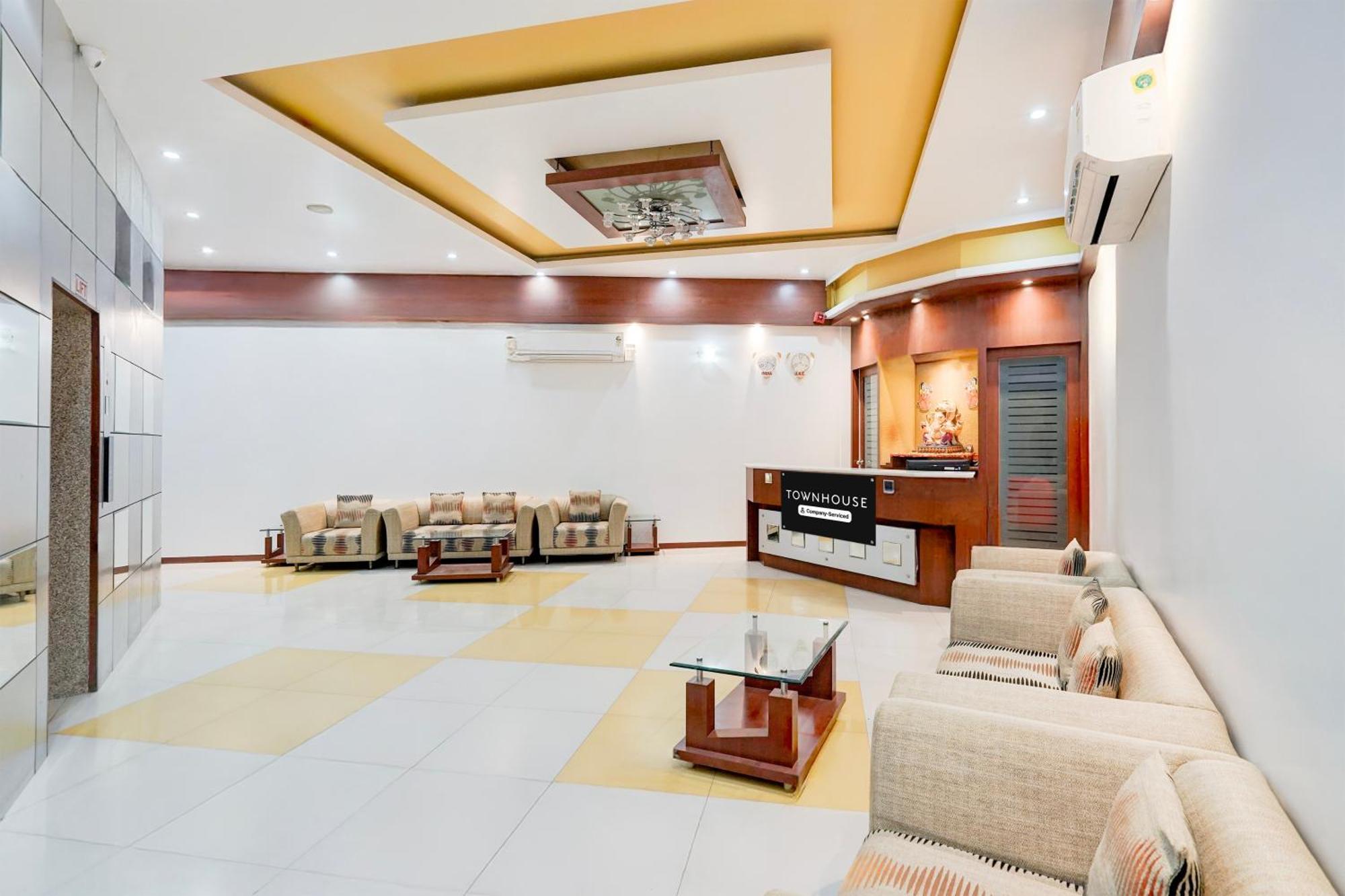 Super Townhouse Mg Road Porbandar Formerly Hotel Harmony Eksteriør billede